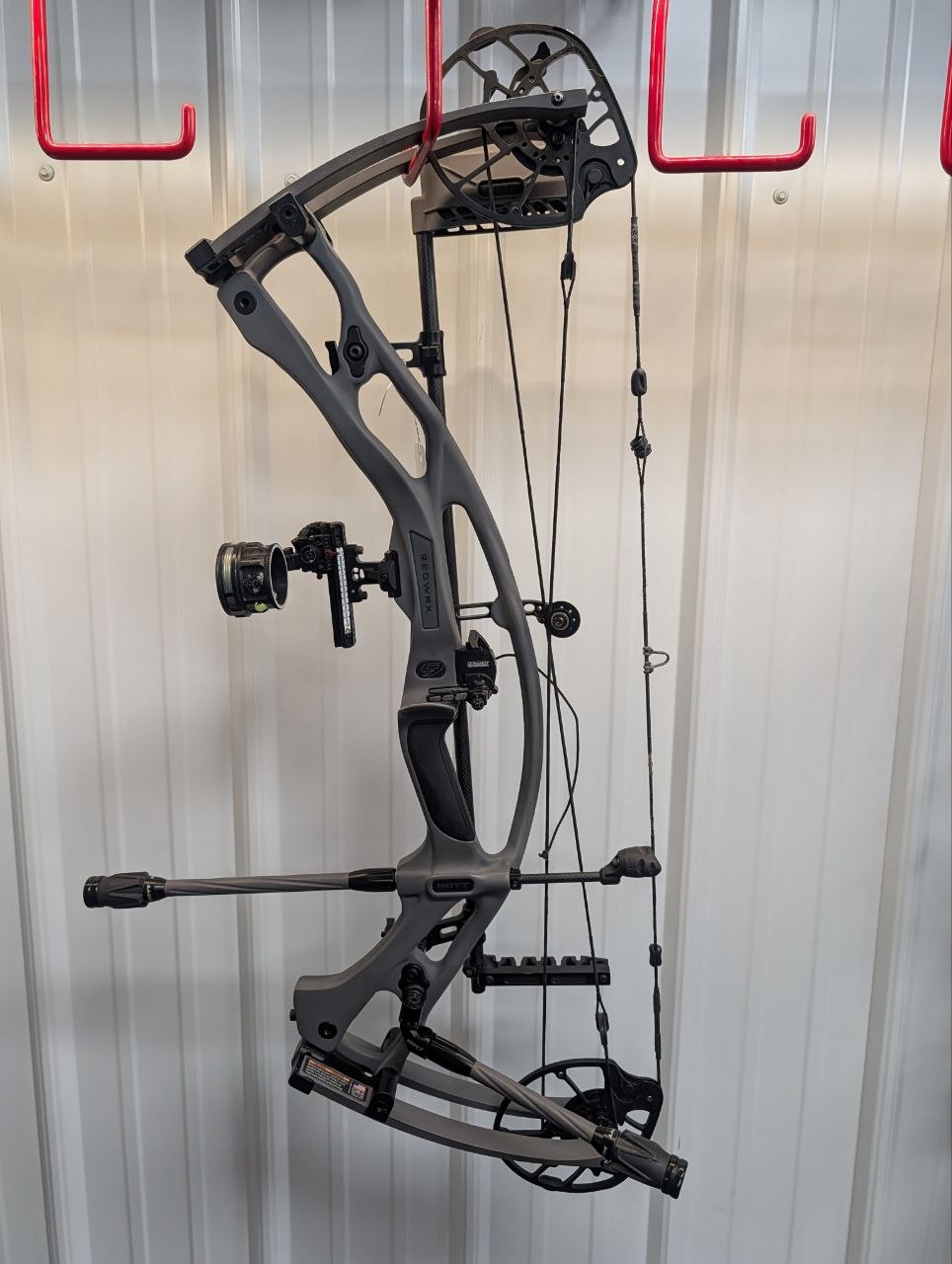 USED - Hoyt Redwrx 9