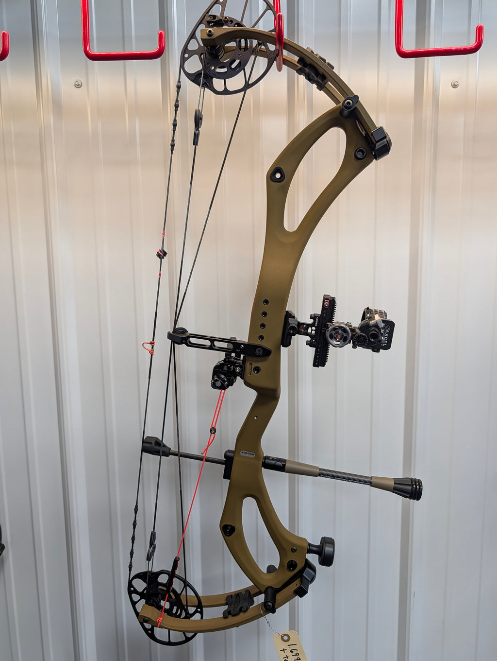 USED - PSE Mach 33 DS